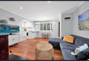 2BDR Holiday Flat near Bright-Entire Place